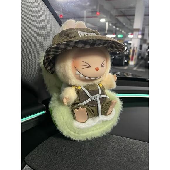 NEW Labubu 17cm keychain cute doll seats - green - Picture 1 of 4